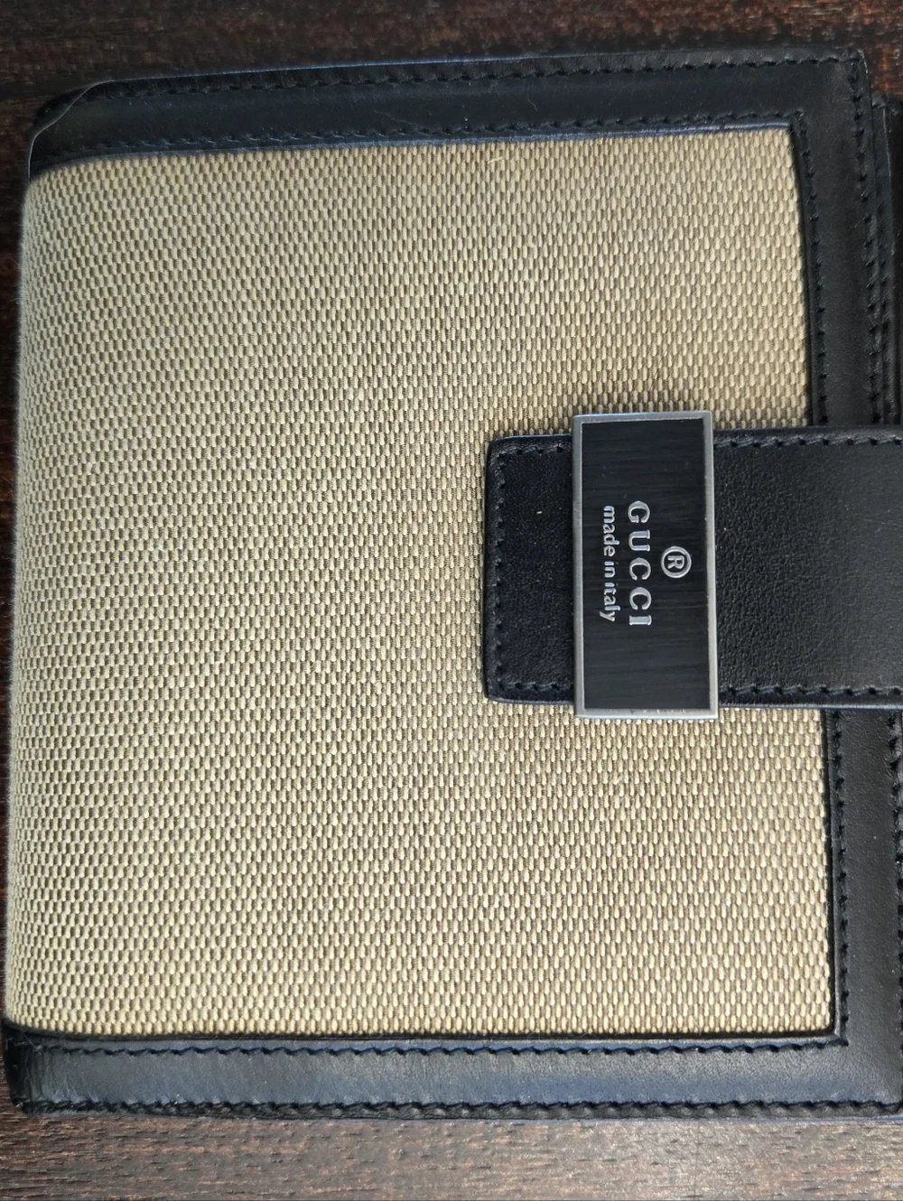 Gucci Two-Tone Men’s Card & Key Holder Wallet in Beige and Black